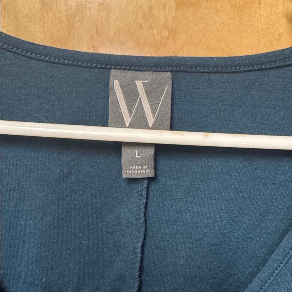 Worthington puffed sleeves V-neck top - Picture 2 of 4